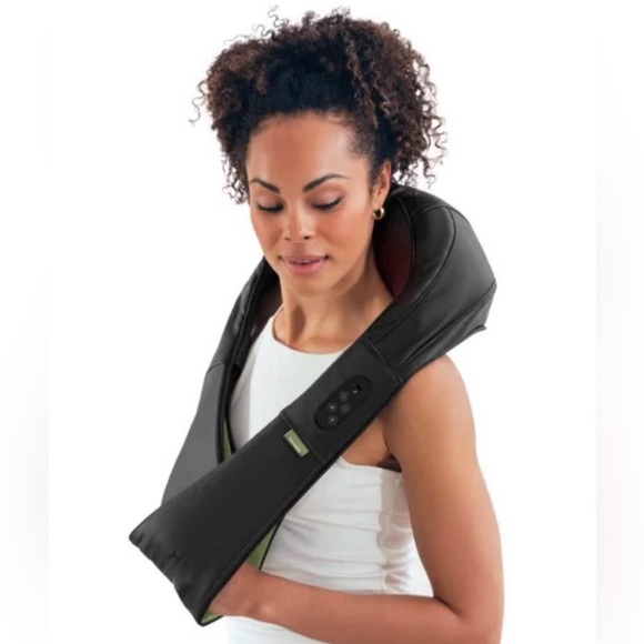 HoMedics Rechargeable Shiatsu Neck
& Body Massager with Heat - NEW - Picture 3 of 6